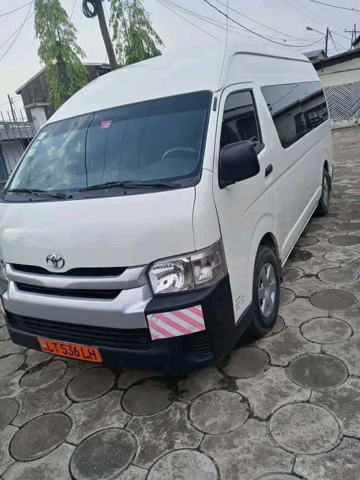 Transport Employés (Hiace)